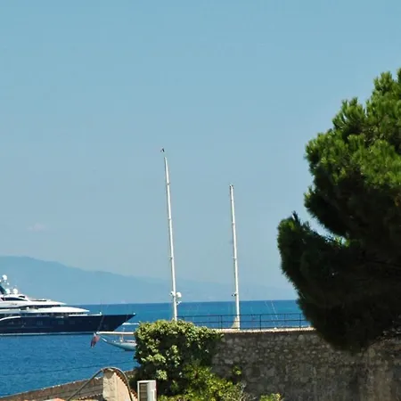 Διαμέρισμα Large Apartment In Antibes Close To The Beach With Terraces And Sea View By Weekome *