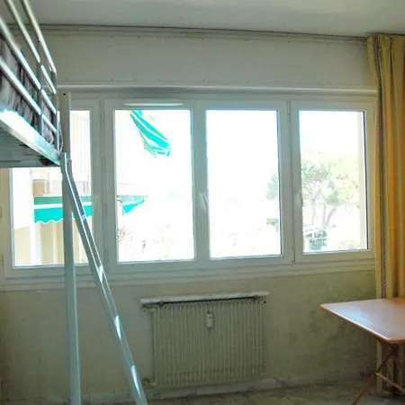 Διαμέρισμα Large Apartment In Antibes Close To The Beach With Terraces And Sea View By Weekome